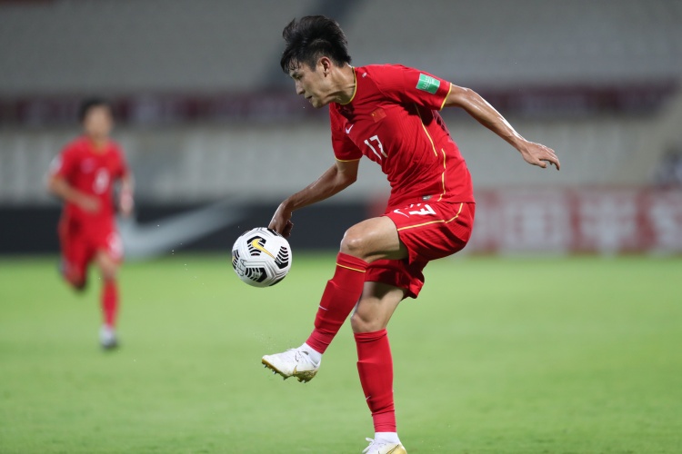李铁对吴兴涵的信任基于什么：赛场内外的出色表现