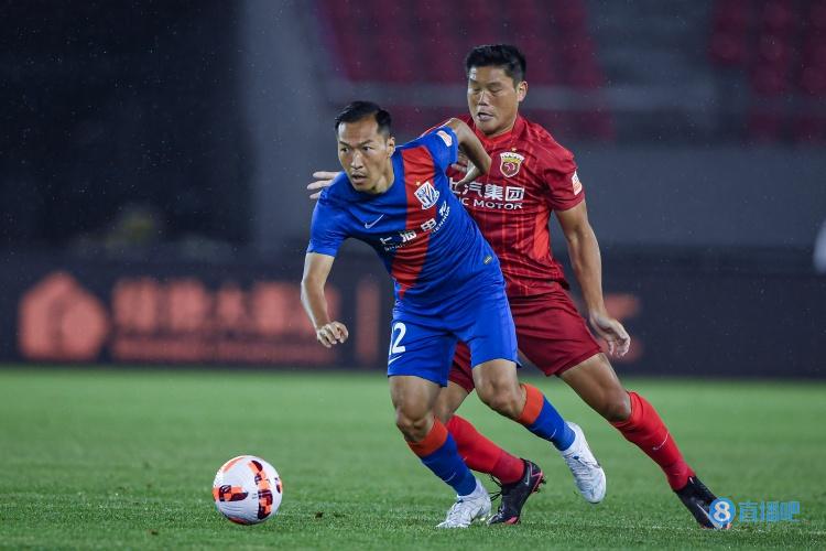 申花与海港战成0-0