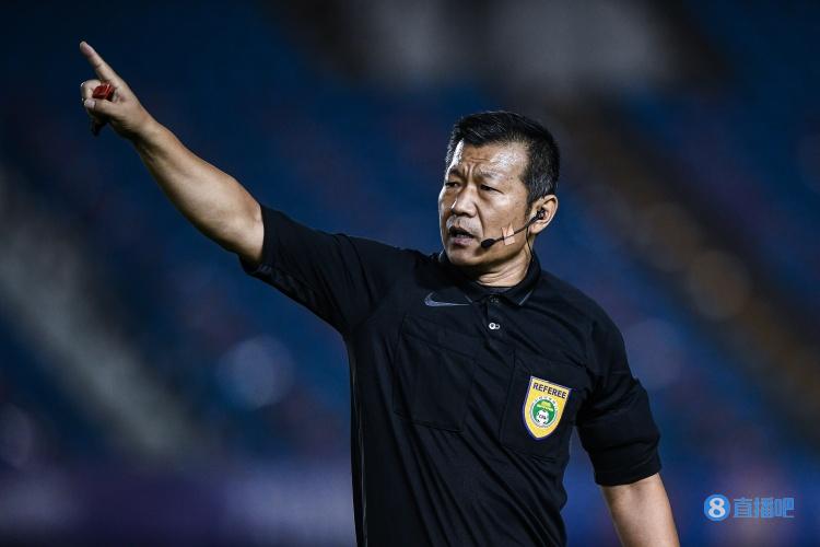 足协任命疑云：王哲为何执法自家赛事？