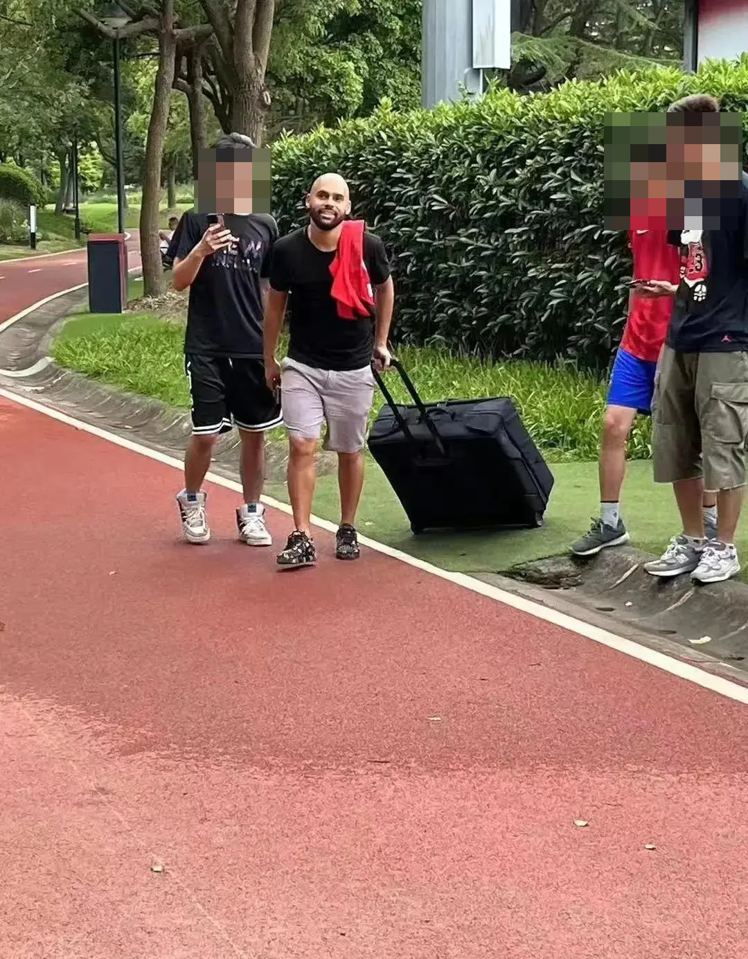 传闻证实！海港或换人保利尼奥先行一步