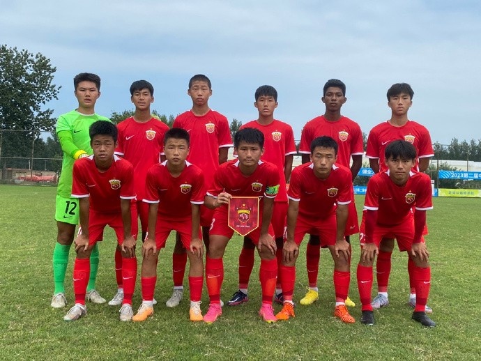 上海海港U15依靠点球击败海门珂帝缘U15