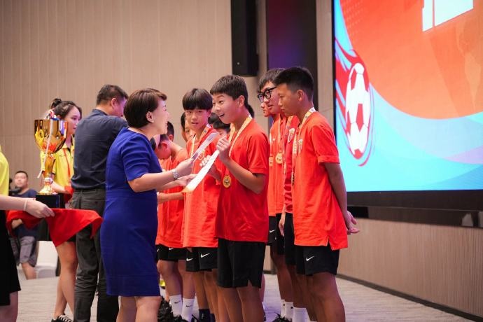 上海海港青少年足球再创佳绩