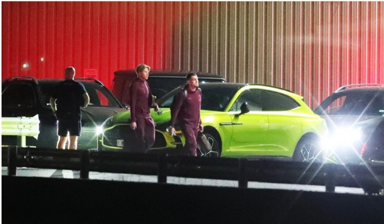 脚踝受伤影响开车？曼城团队解决新座驾问题